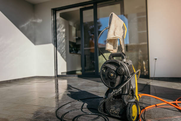 Best Animal Enclosure Cleaning  in Darien, GA